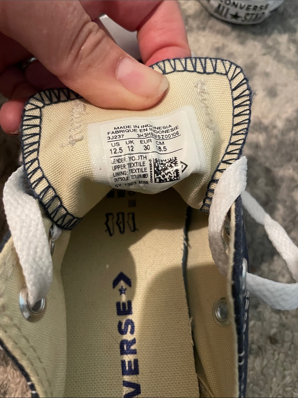 Converse Kids Low Top Sneakers in Navy and White - Picture 2 of 6